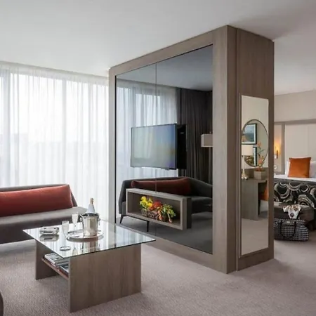 Hotel Whites Of